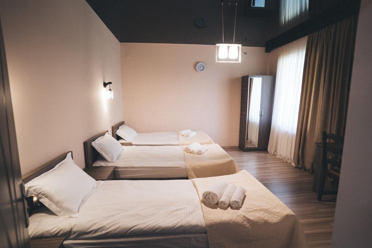 Lazika Hotel Zugdidi Esterno foto