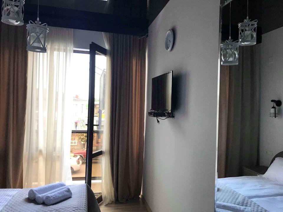 Lazika Hotel Zugdidi Esterno foto