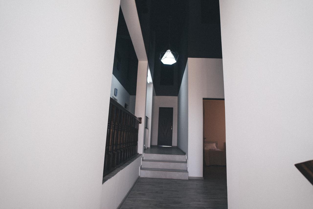 Lazika Hotel Zugdidi Esterno foto